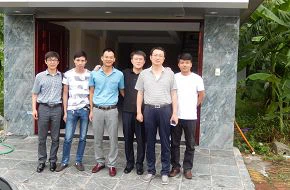 Visit Vietnamese customers